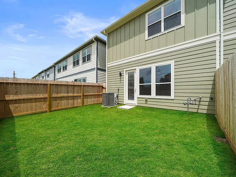 1518 Colonial Gorge Dr — Photo 33