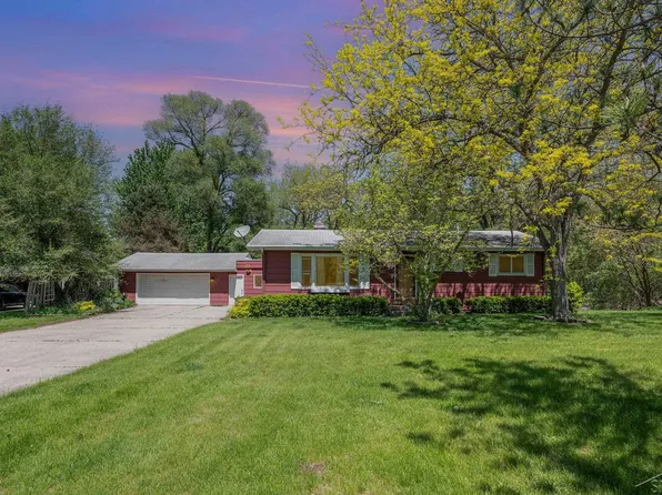 11420 Lakefield Rd, Saint Charles, MI 48655