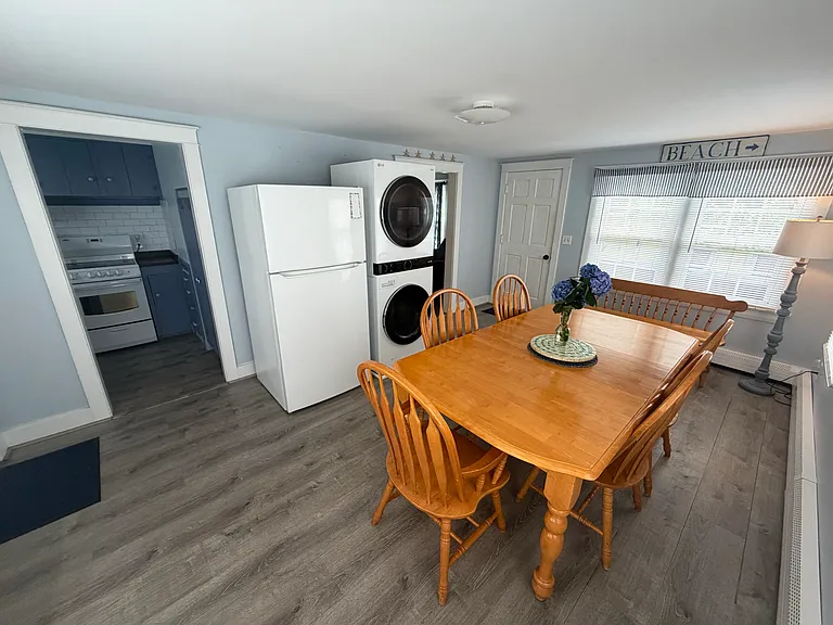 11 Middle Rd — Photo 4