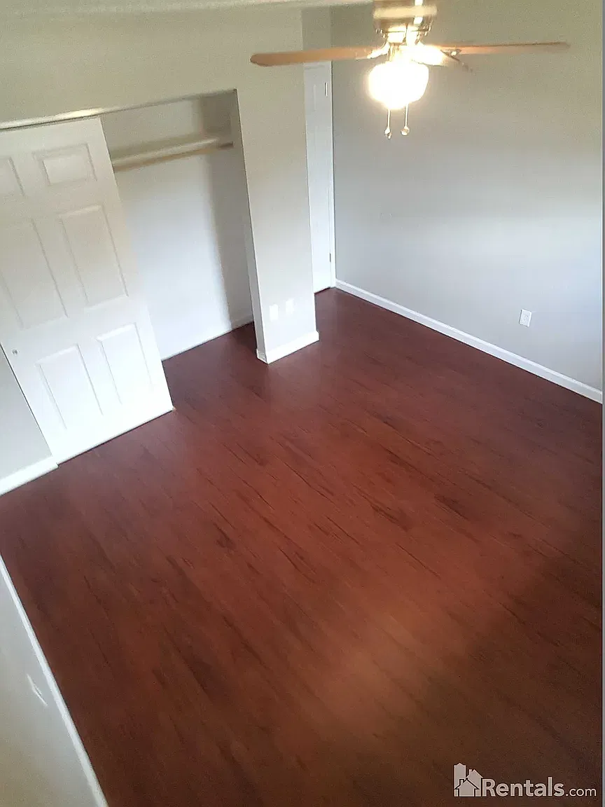 2 bed, 800 sqft, $950 — Photo 4