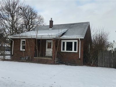 2402 Whitney Ave, Niagara Falls, NY, 14301