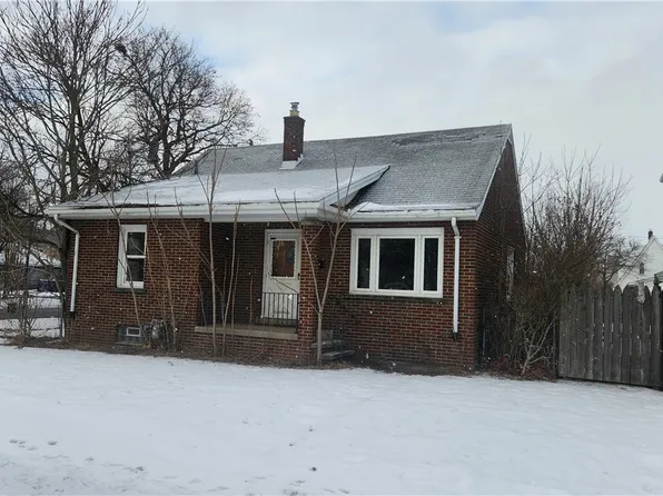 2402 Whitney Ave, Niagara Falls, NY 14301