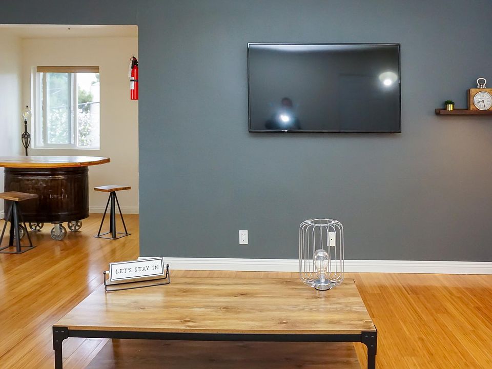 1st image of 643 Pacific St APT 3