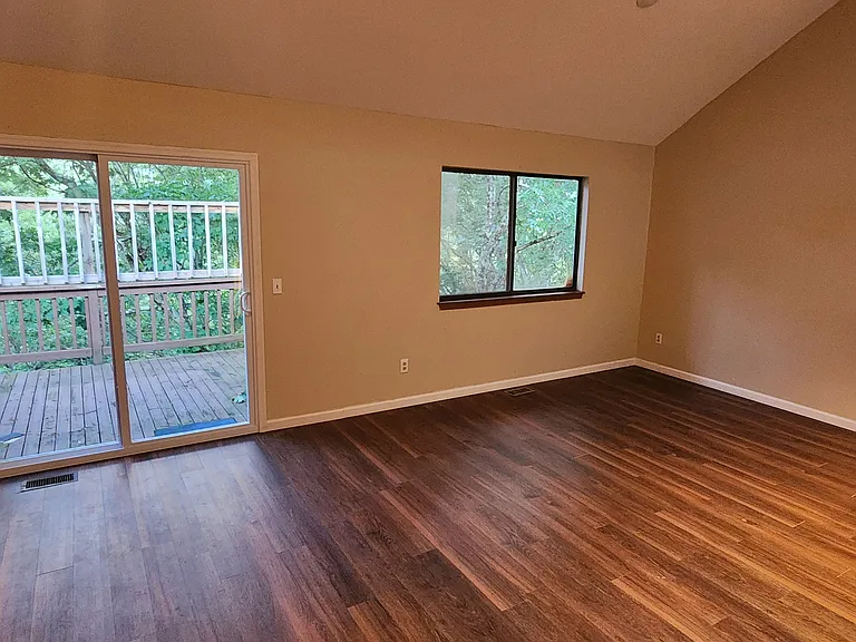 616 Mountain View Way — Photo 8