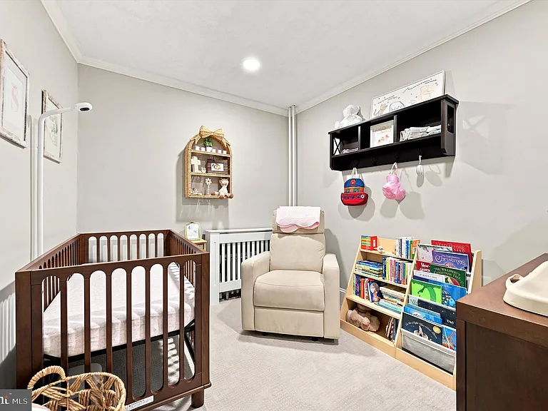 357 E Hector St — Photo 16