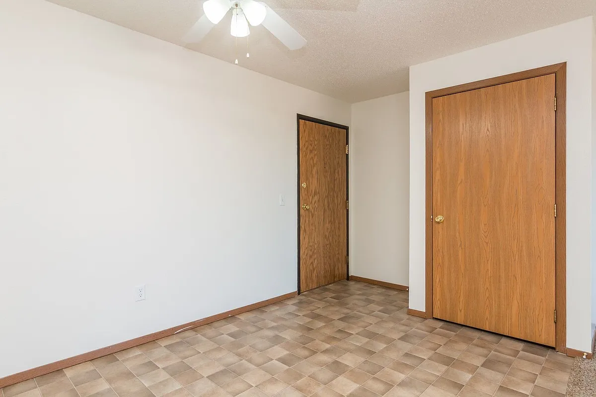 Building Photo - 5500 S Macarthur Ln