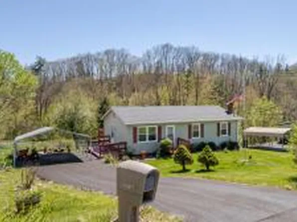 18017 Ridgeview Dr, Abingdon, VA 24211