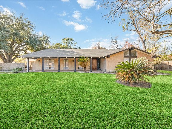 2nd image of 8808 Wateka Dr