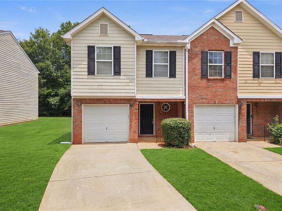 1st image of 605 Magnolia Gardens Walk