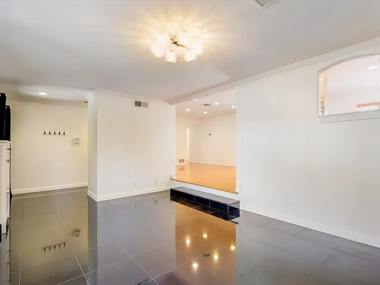 1589 Saint Regis Dr — Photo 6