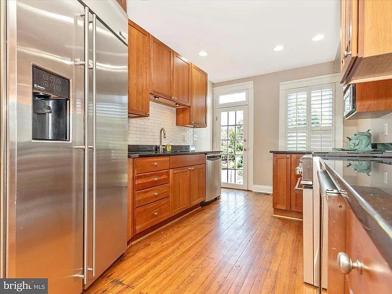 232 Dill Ave — Photo 21
