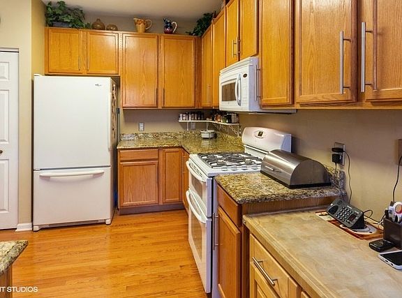 3rd image of 706 S Mecosta Ln