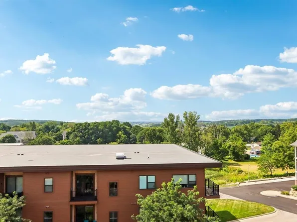 8201 Mayo Dr Unit 406, Madison, WI 53719