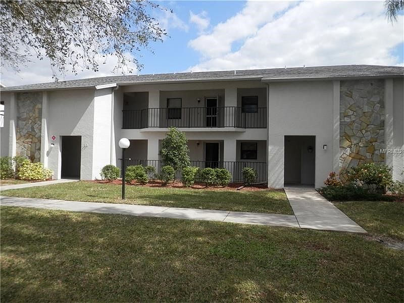 Quiet and Serene Corner First Floor Unit