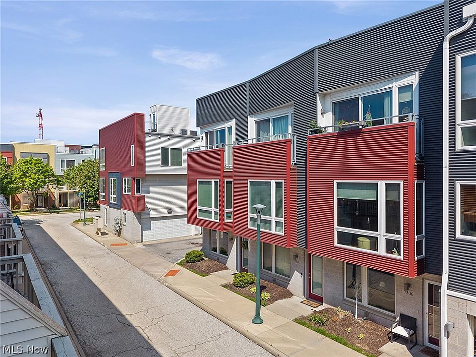 1st image of 7306 Marina Ct