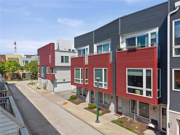 7306 Marina Ct, Cleveland, OH 44102