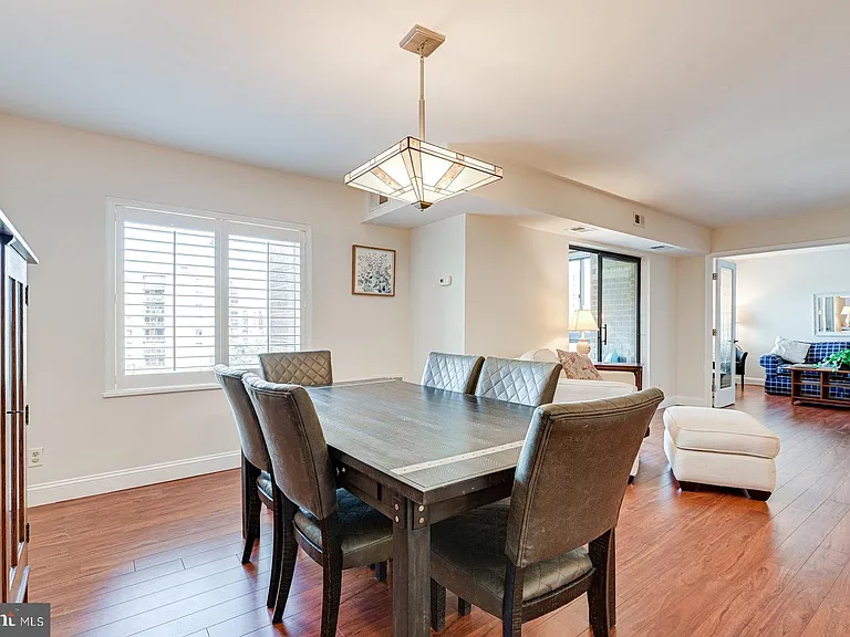 8340 Greensboro Dr #521 — Photo 20