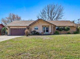 614 Greenwood Ave, Mannford, OK 74044