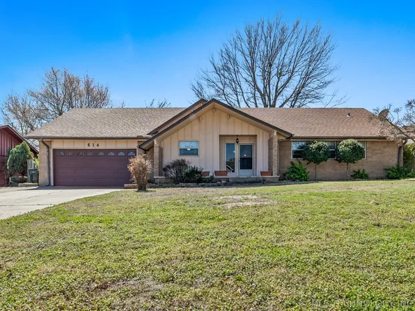 614 Greenwood Ave, Mannford, OK 74044