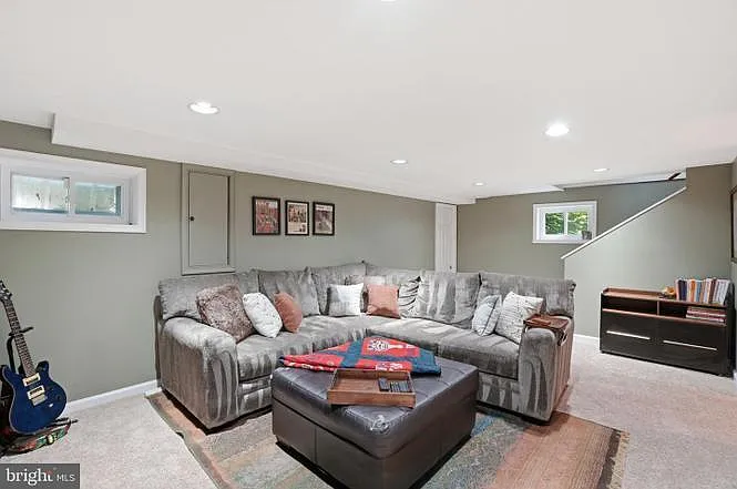 115 S Kensington St — Photo 11