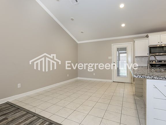 4th image of 61 Whitetail Dr