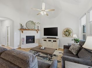 3913 Southbend Ct, Denison, TX 75020
