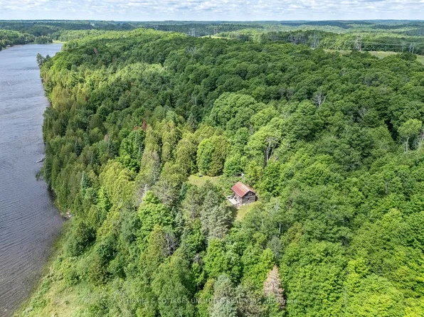 1084C Swaugers Lake Rd, North Frontenac, ON K0H 1C0