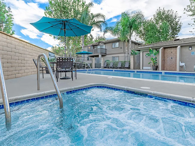 Pinecrest Apartment Homes — Photo 9