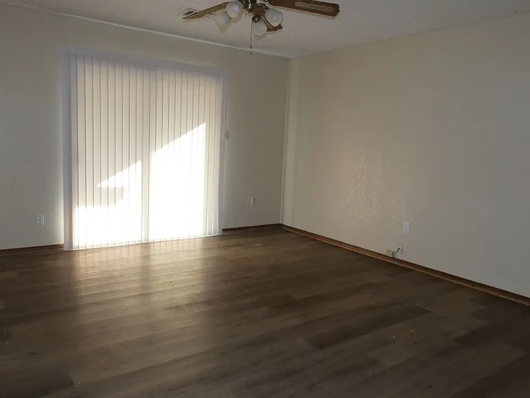 6410 SW Glenhaven Ave — Photo 10