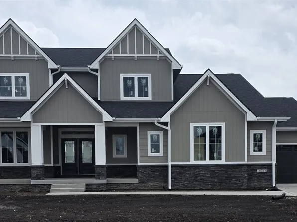 16214 Sharon Dr, Urbandale, IA 50323