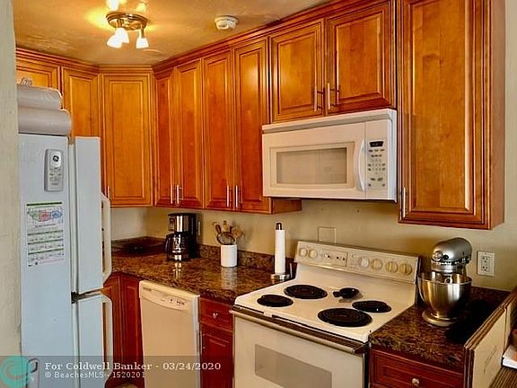2nd image of 600 NE 28th St