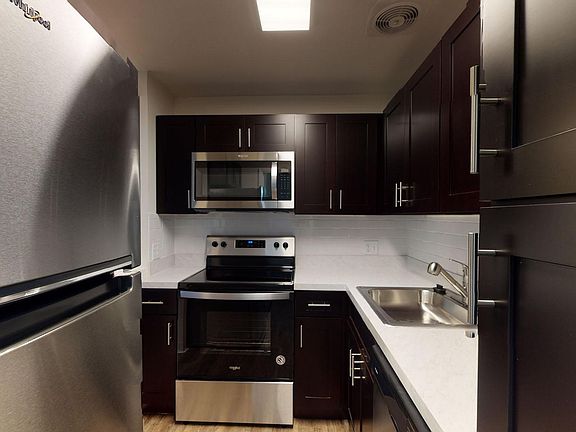 3rd image of 256 Buckminster Dr #101