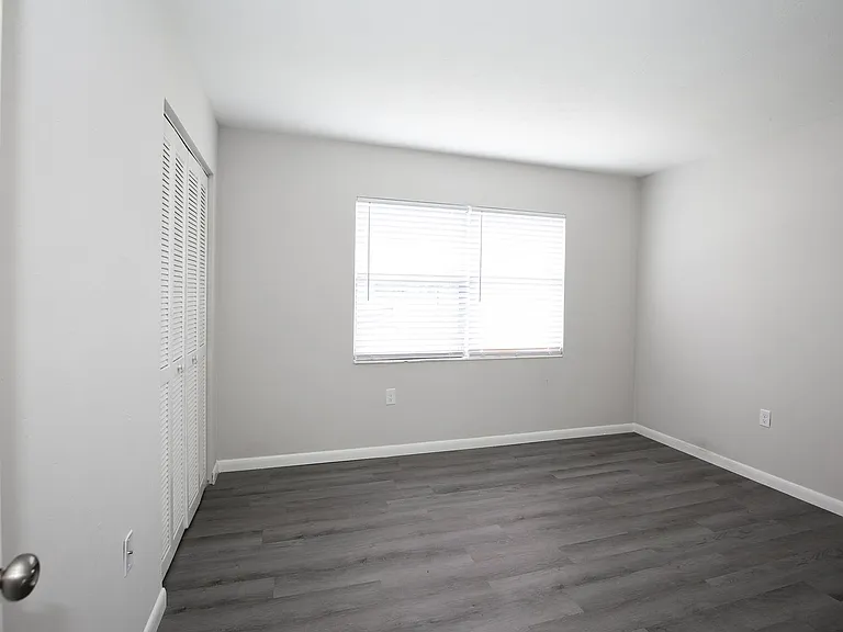 Oak Terrace — Photo 7