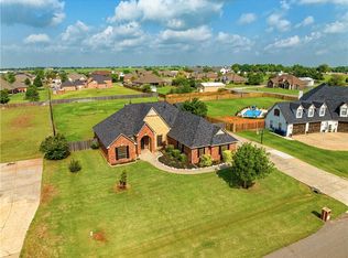 4215 Gemstone Cir, Yukon, OK 73099