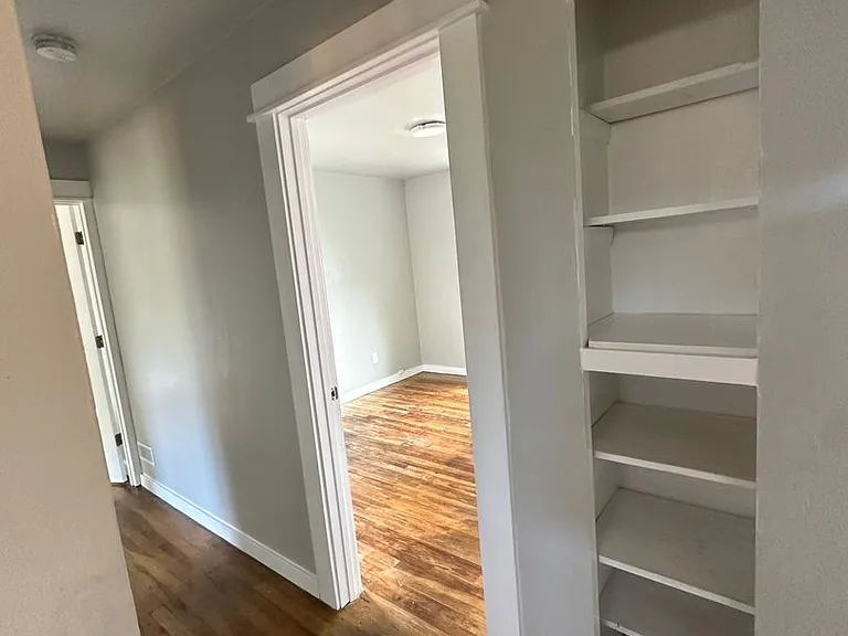 921 Alameda Ave — Photo 9