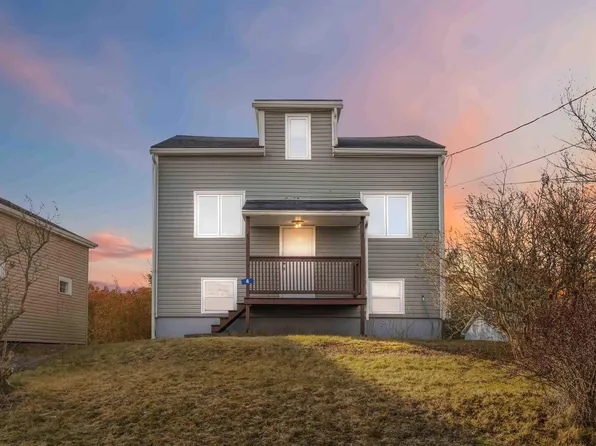 4 Hayes St, Halifax, NS B3R 2B5
