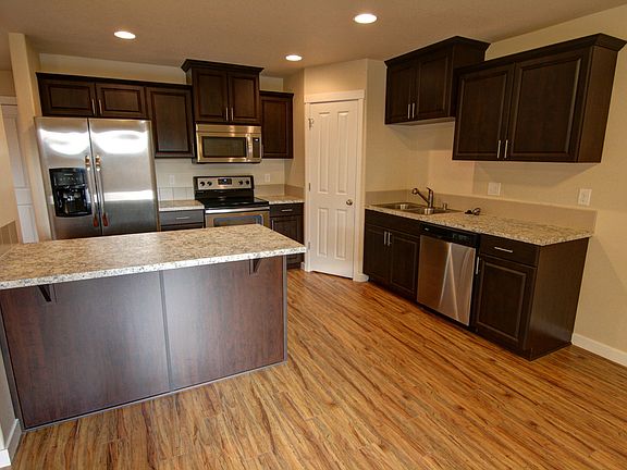 2nd image of 7421 NE 56th St
