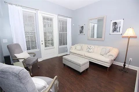 2nd image of 186 Sun Palm Ln