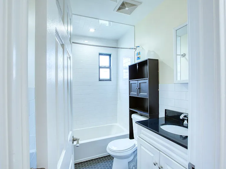 180 Willow St #1 — Photo 13