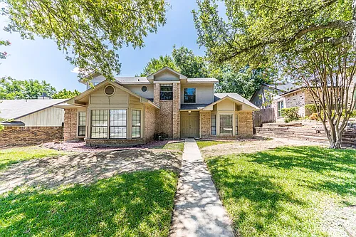 2710 Francisco Dr Photo 1