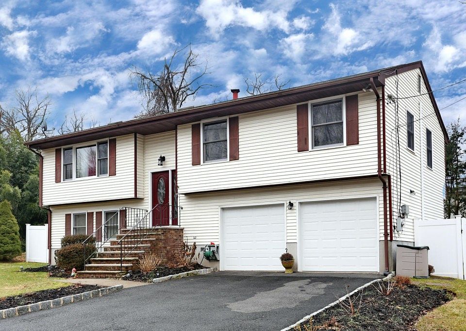 1st image of 179 Palisade Ave