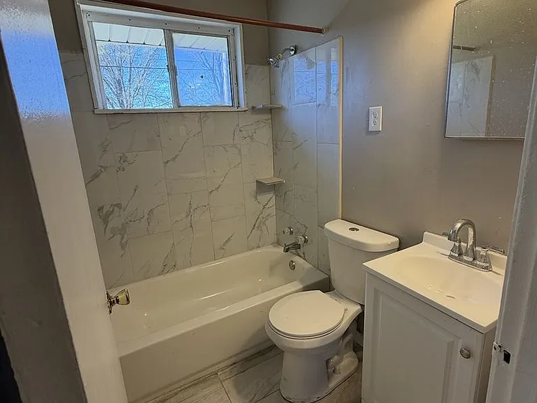 511 Jenson Rd — Photo 15