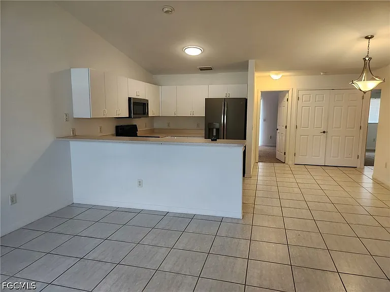 1305 SE 8th Ave — Photo 3