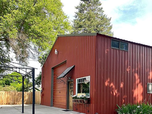5th image of 14718 E 32nd Ave