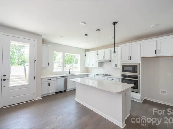 3011 Appling Ct, Kannapolis, NC 28081