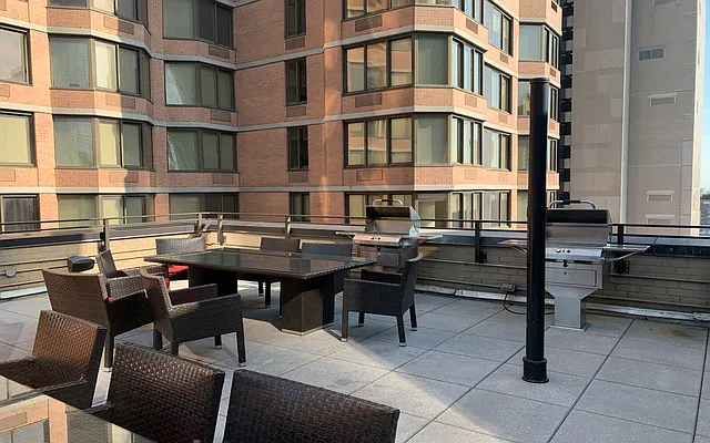 Rented by Manhattan Realty Group | media 10