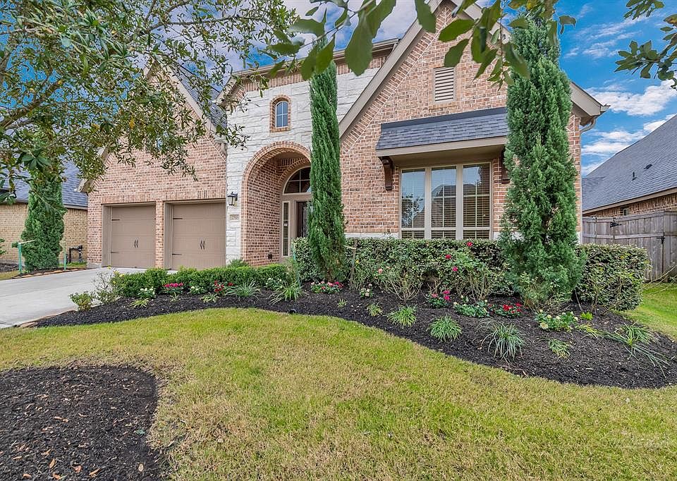 1st image of 27515 Kingsland Place Ln