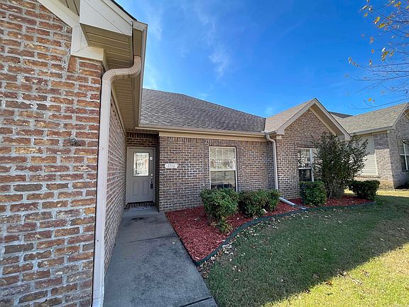 3rd image of 1756 White Oak Ln