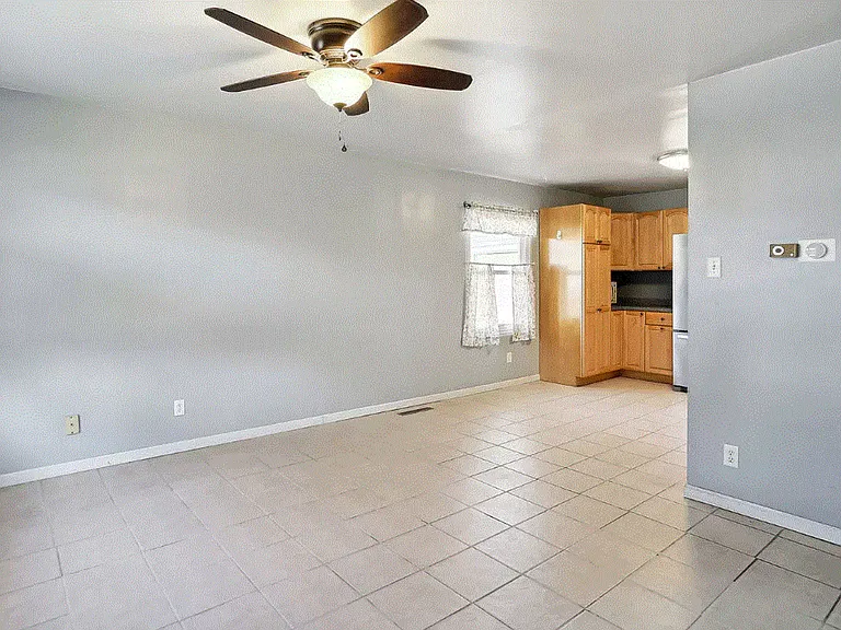 1706 Parkside Ter — Photo 3