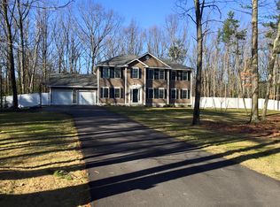 83 Gilcreast Rd, Londonderry, NH 03053